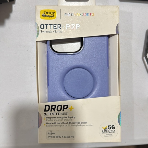 Otterbox symmetry series 
Otter+POP For IPhone 14/15 Pro Max - Picture 2 of 2